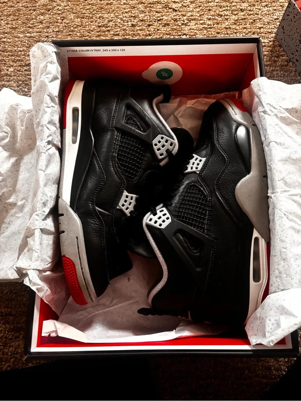 Jordan 4 Bred
